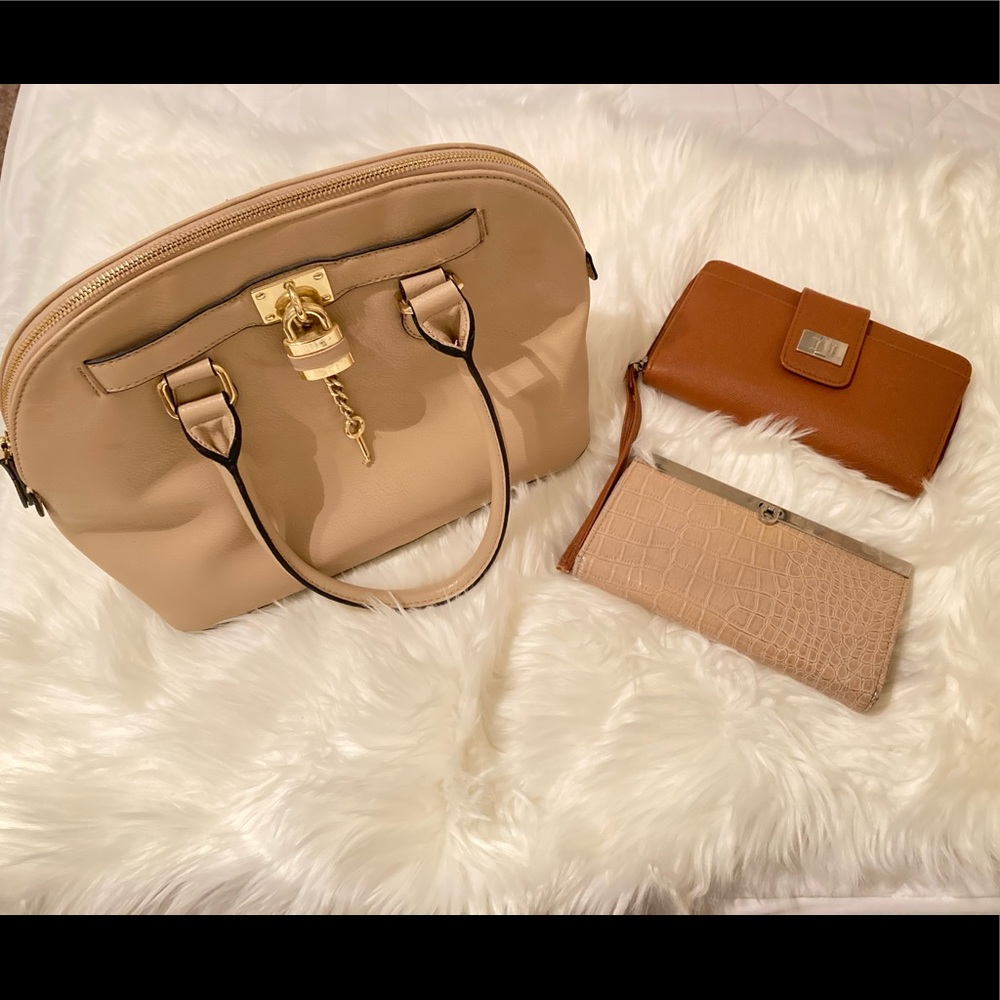 Donating Soon! Handbag + Wallets